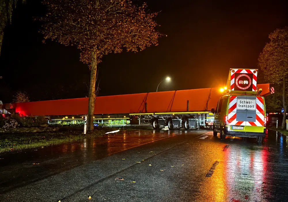 Spedition Wernscheidt Meinerzhagen Schwertransporte bei Dunkelheit